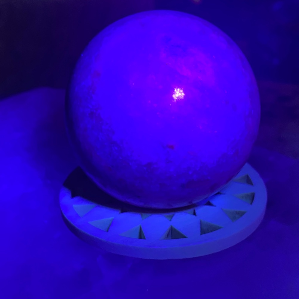 Thulite Sphere - Picture 5 of 5